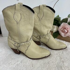 Vintage boots size 7